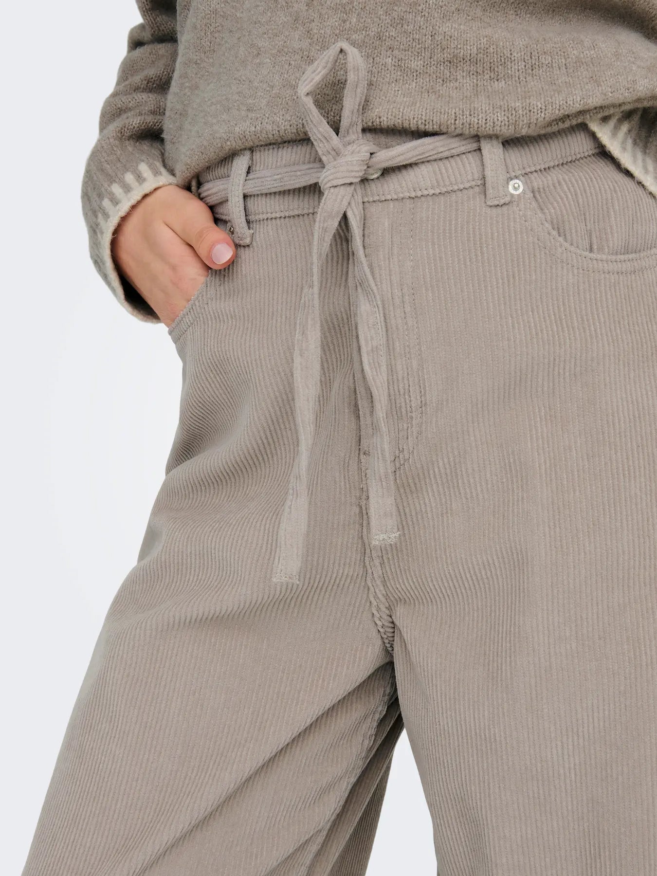 15334348 ONLbleecker MW Belt Loose Cord Pant