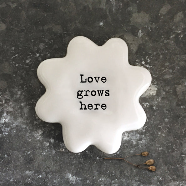 6724 -Flower token-Love grows here