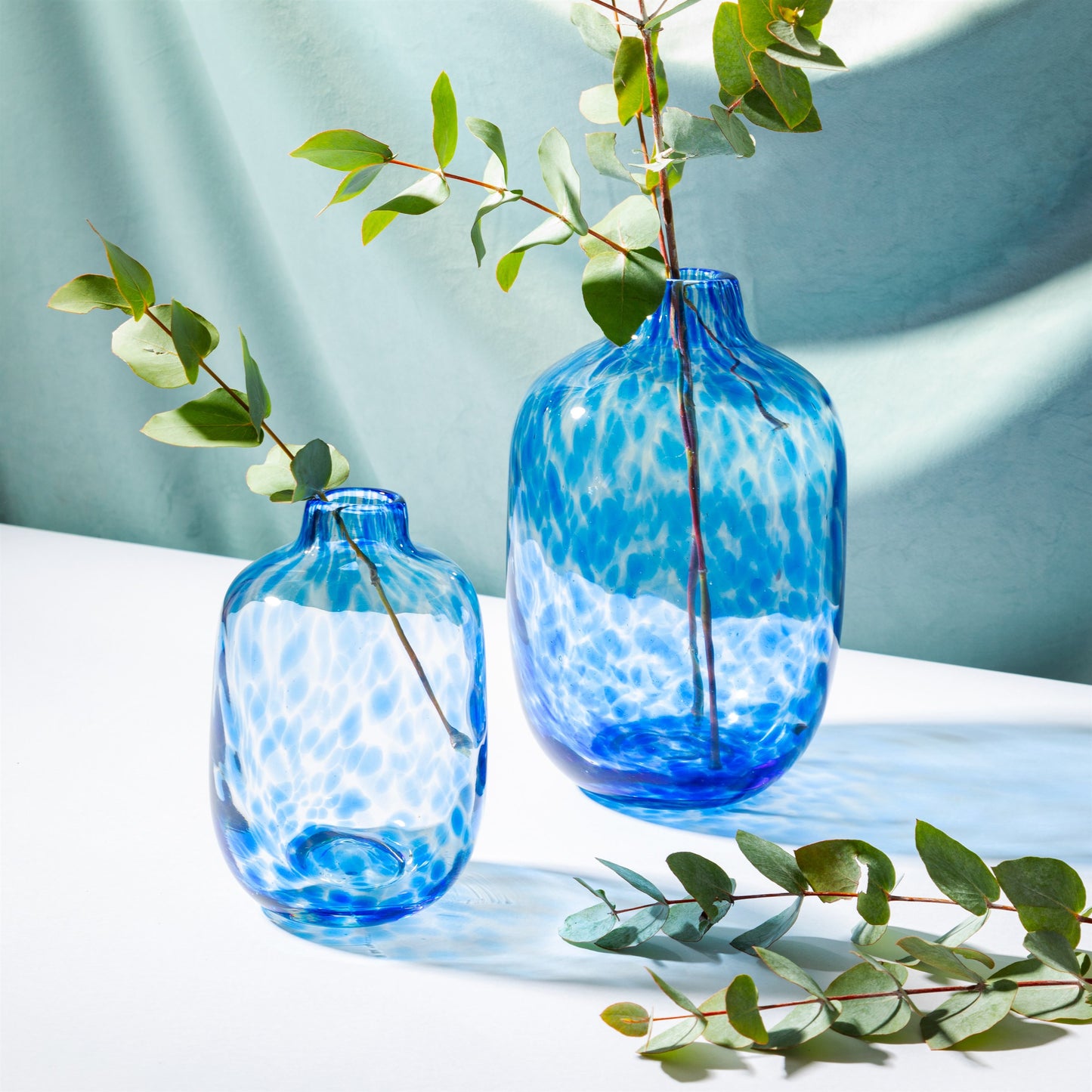 GLEE123 Small Blue Speckled Glass Vase