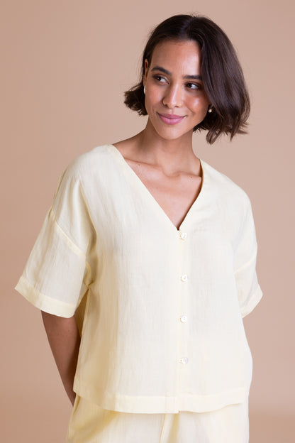 LV4295 V Neck Button Through Top