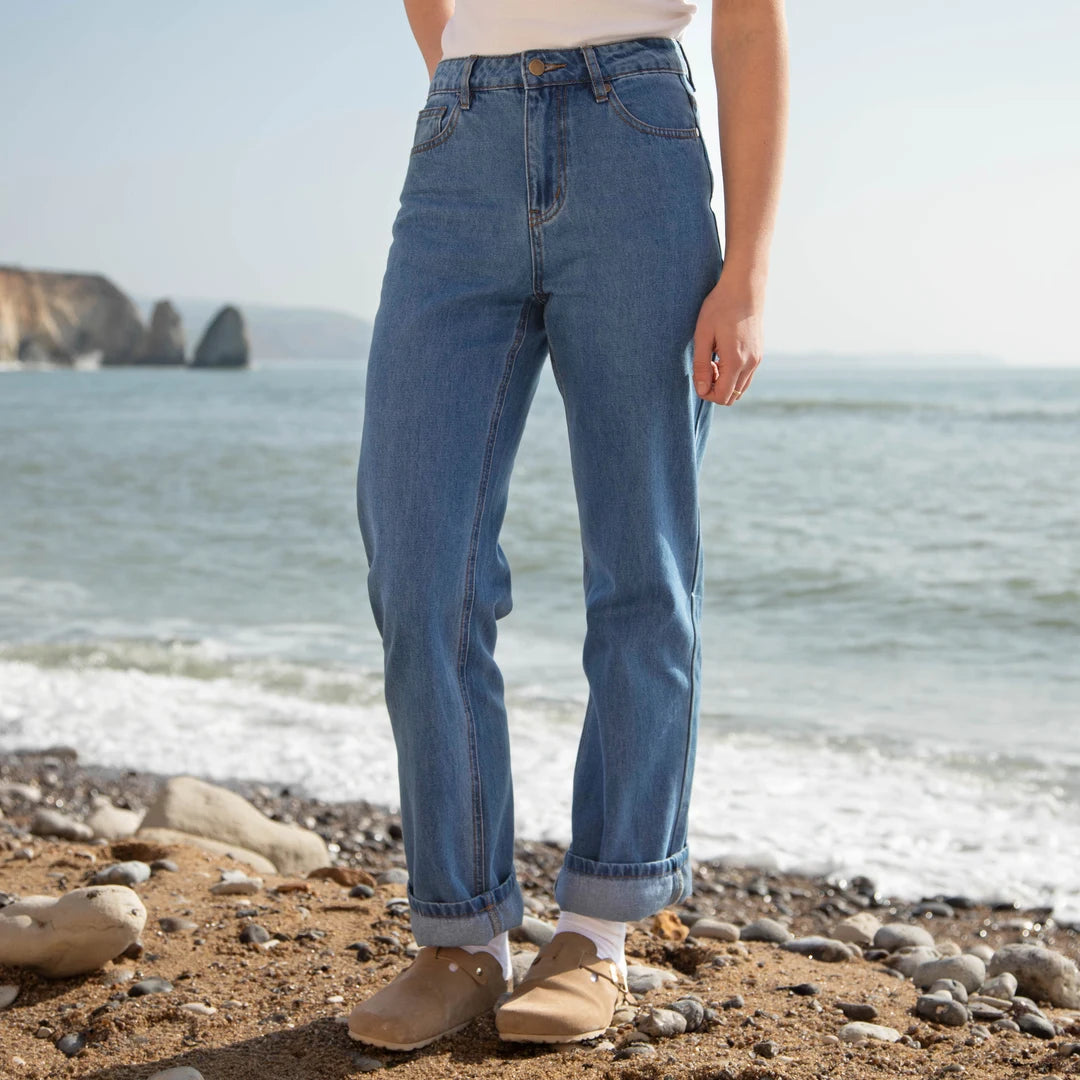 Women's Straight Leg Jeans